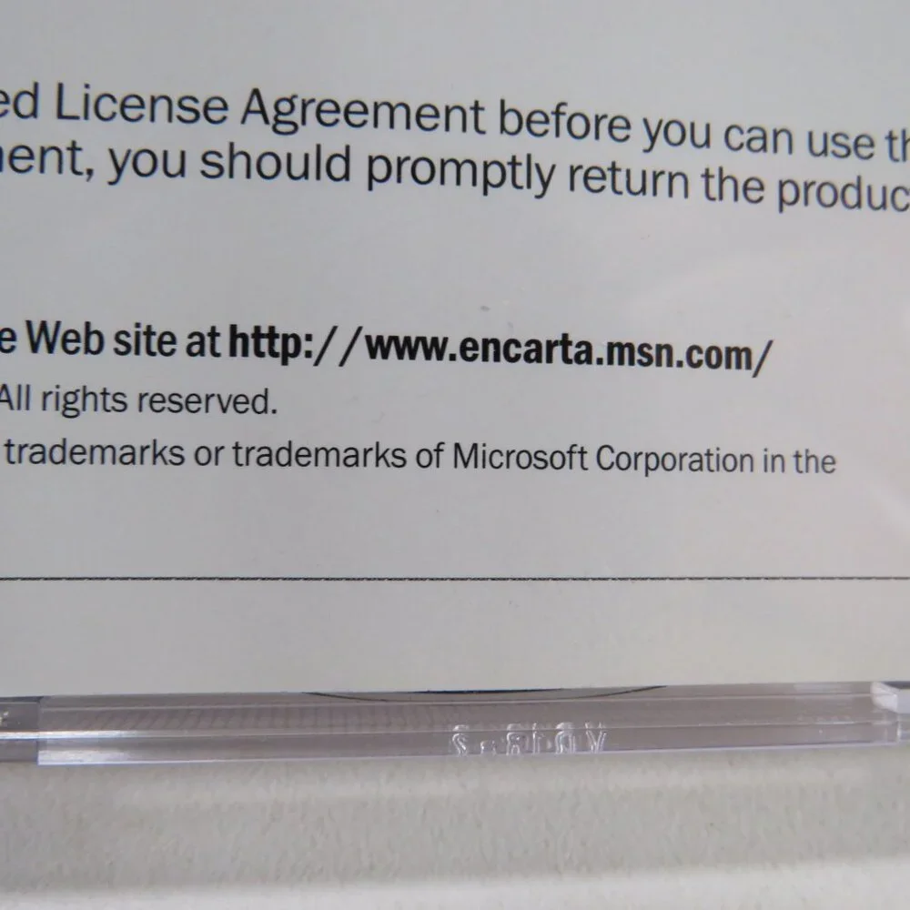 Microsoft Encarta 98 Encyclopedia Computer Game OUT OF DATE SOFTWARE (2 CDs)